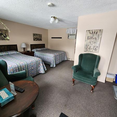 Dwight Village Motel ภายนอก รูปภาพ